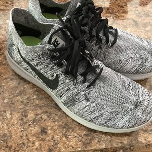 Men’s Tennis Shoes